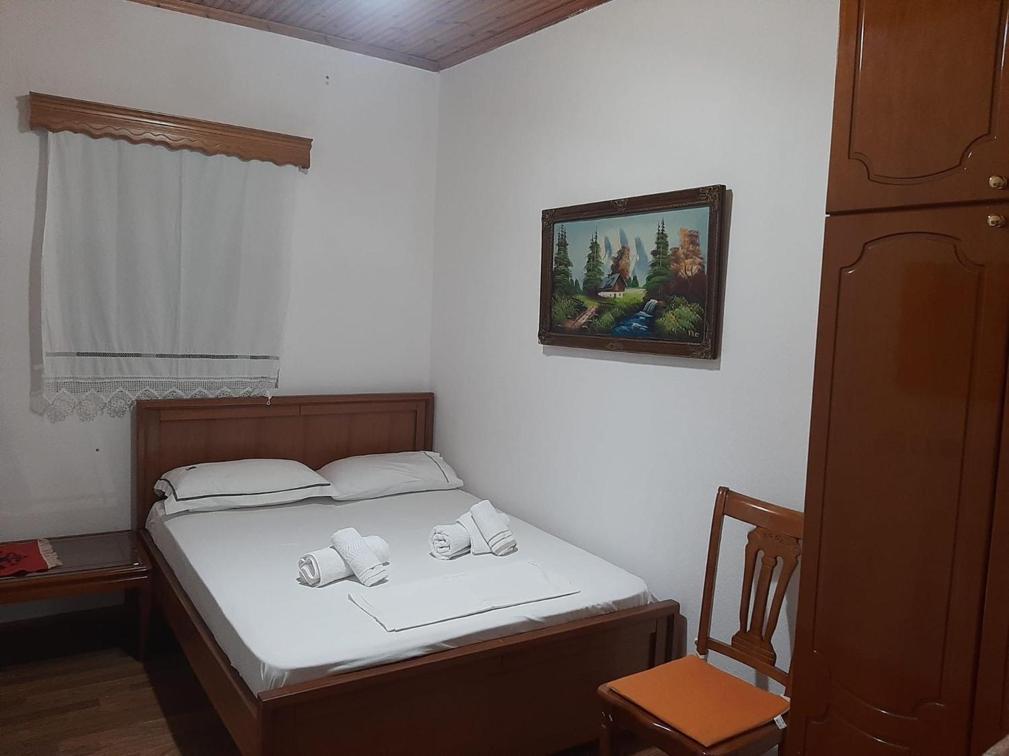Hotel Bazzar 2 à Gjirokastër Extérieur photo